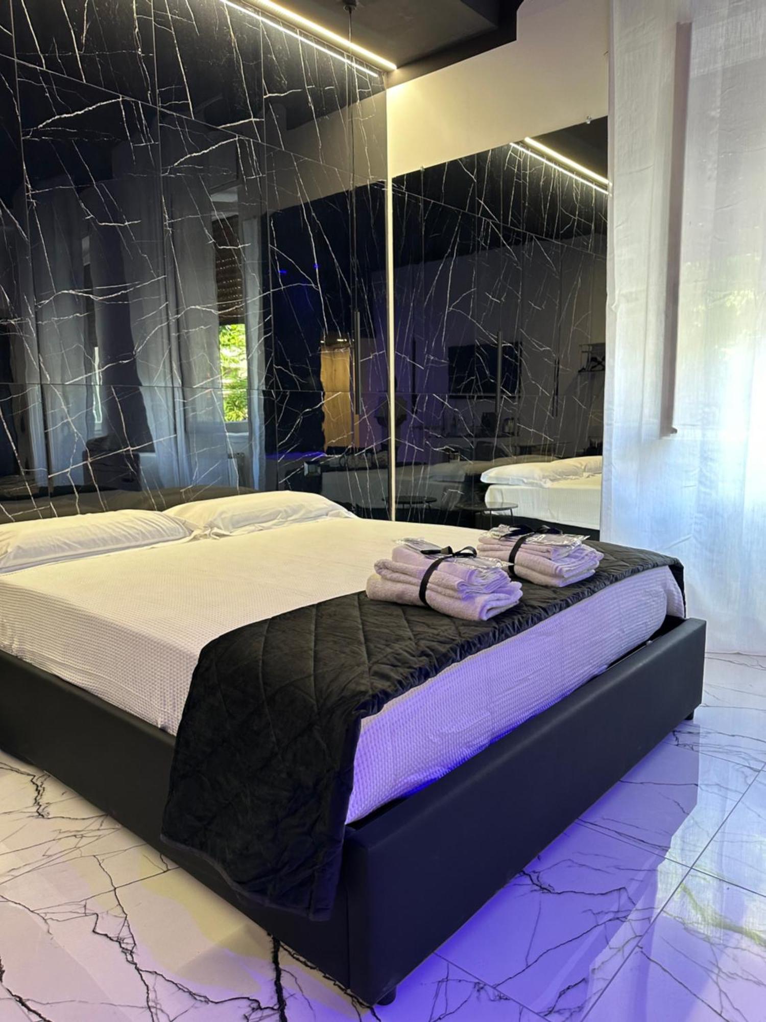 Milan Hub Private Spa Exterior photo